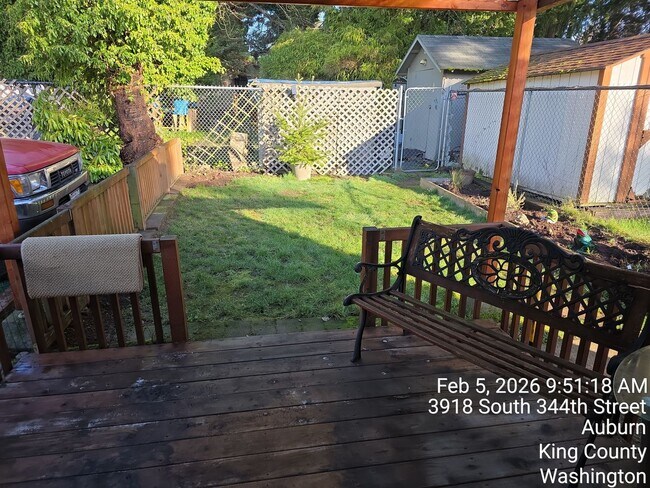 Building Photo - West hill Weyerhauser area 2 bedroom, 1 bath cabin apartment - Available March 1st or sooner!