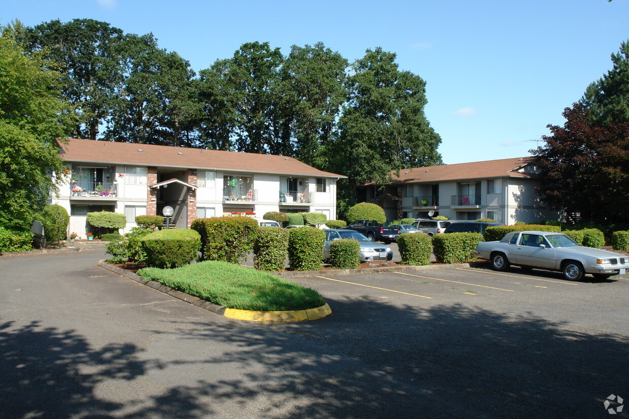 Primary Photo - Fernwood Court Apartments