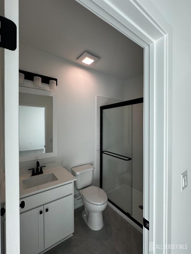 Building Photo - 59 Basswood St