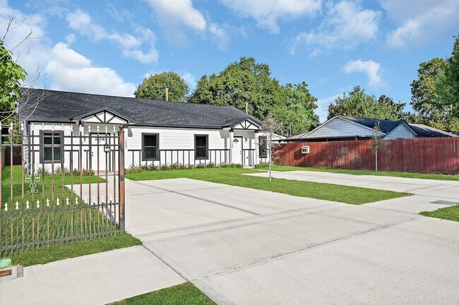 Foto del edificio - 12009 Meadowgreen St