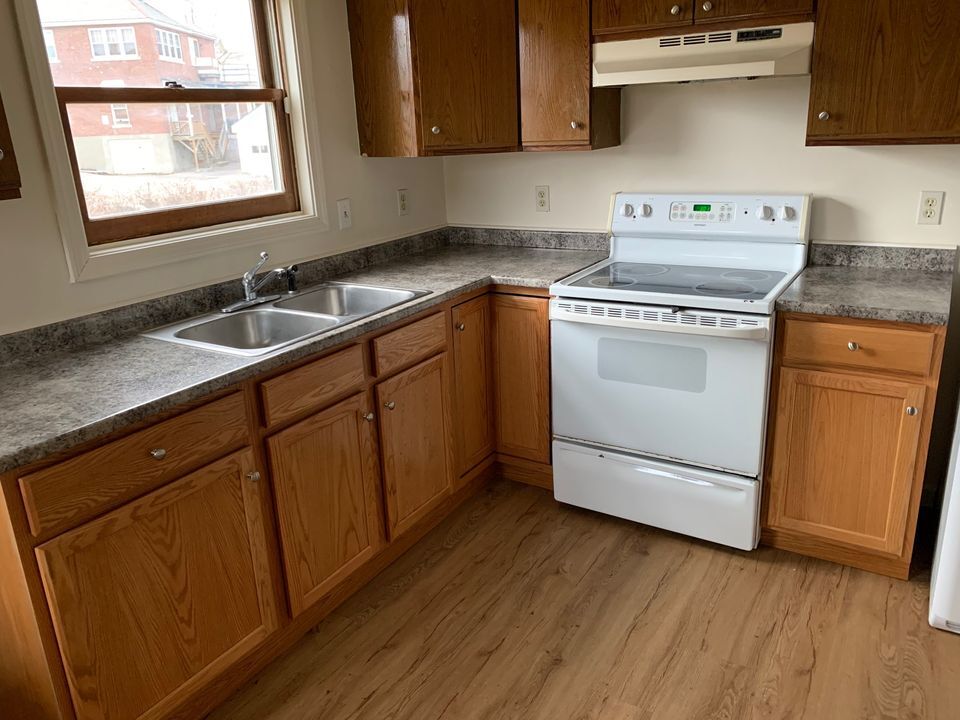 Primary Photo - 20 Hopkins St