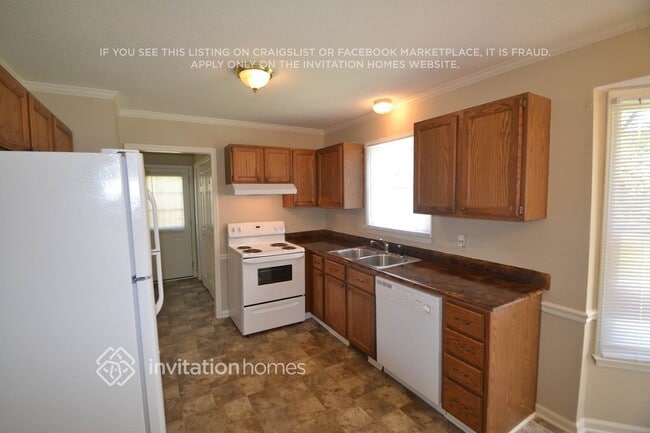 Foto del edificio - 7220 Ewing Pl