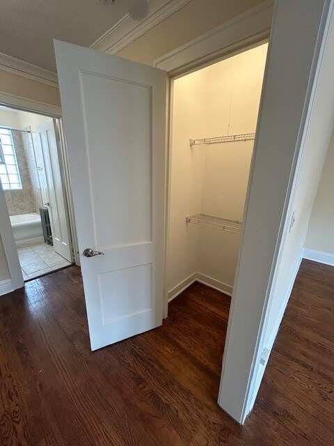 Foto del edificio - 2510 N Leclaire Ave