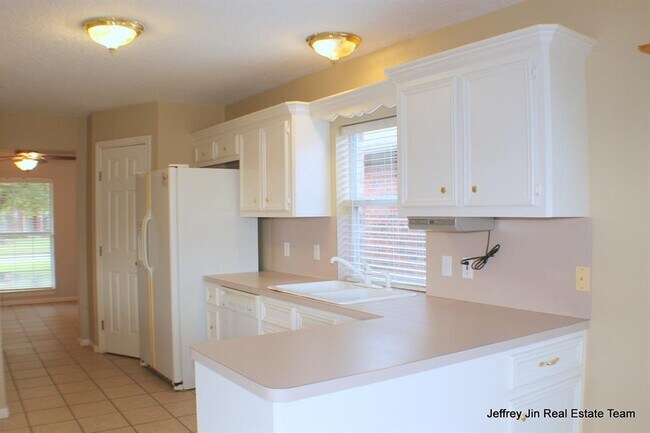 Building Photo - 4905 E Columbary Dr