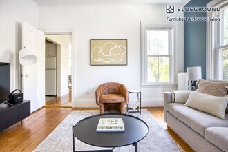 Building Photo - 32 Healey St