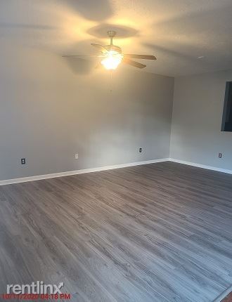 Building Photo - 3 br, 2.5 bath Townhome - 1394 Wanda Drive