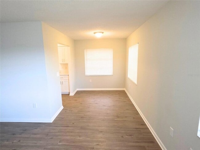 Building Photo - 210 Albee Rd W