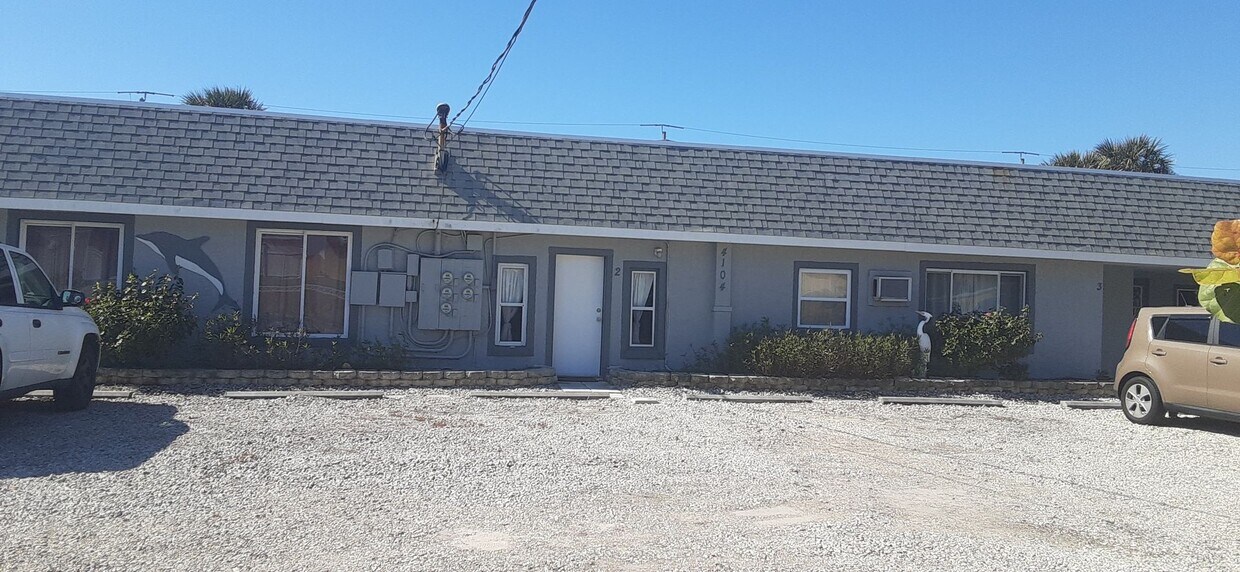Primary Photo - 4104 S. Atlantic Ave