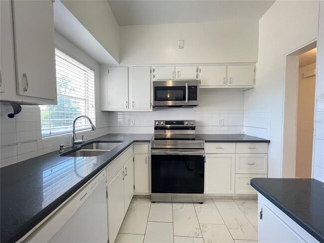 Building Photo - 6326 Ridge Terrace