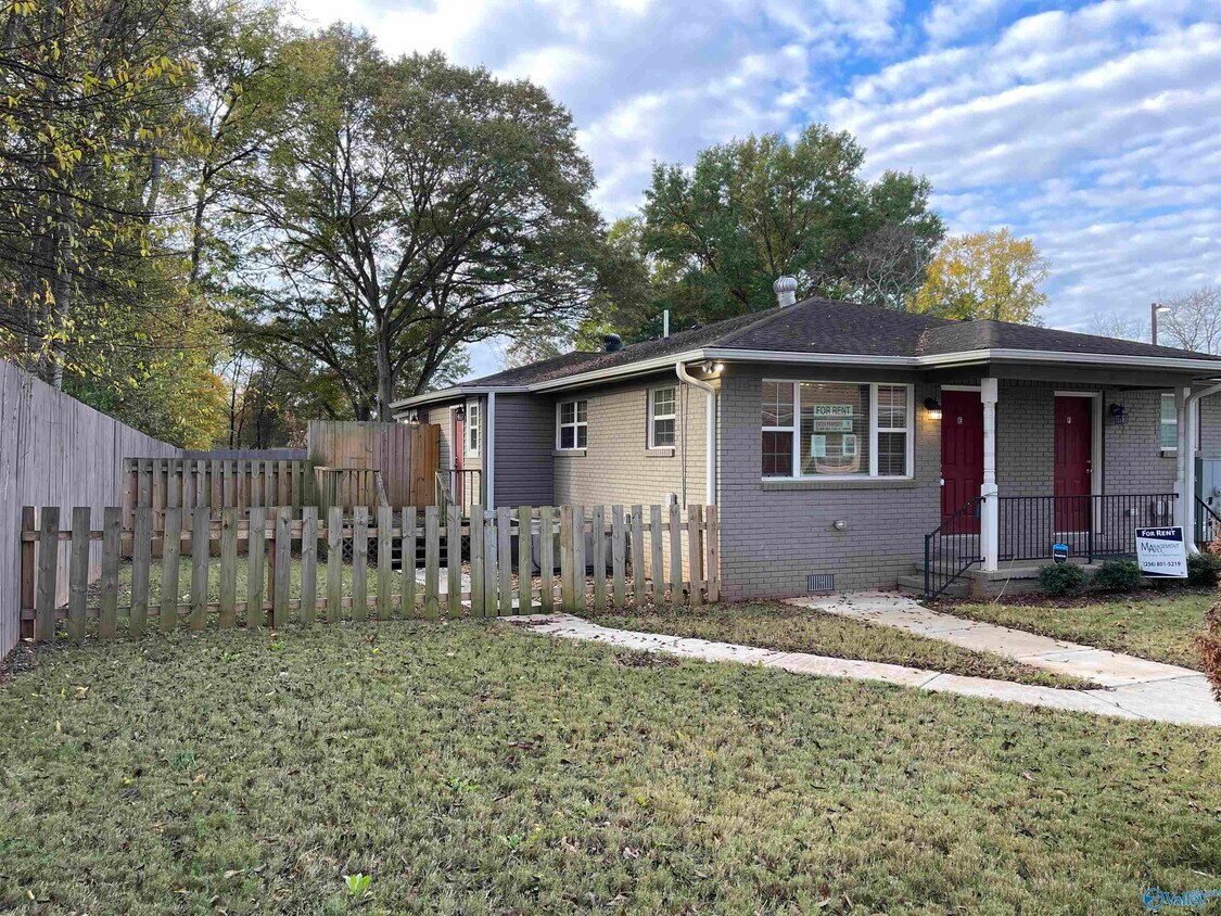 3805 Mc Vay St SW Unit E, Huntsville, AL 35805 Room for Rent in
