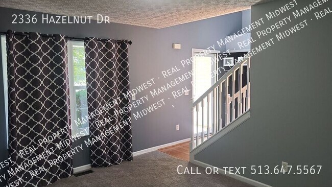 Foto del edificio - 2336 Hazelnut Dr