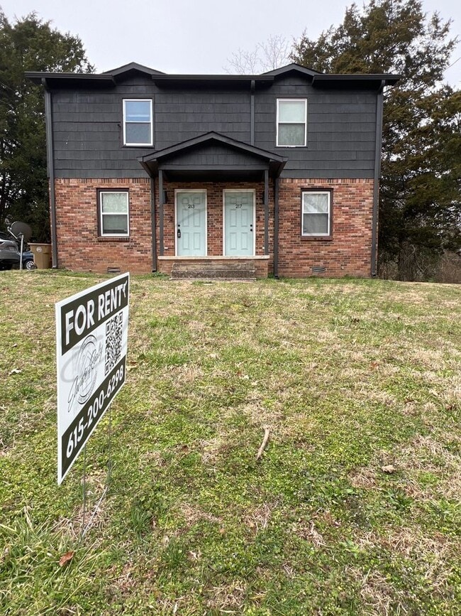 Building Photo - SPECIAL: 1/2 OFF APPLICATION FEES AND 1/2 ...