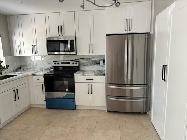 Foto del edificio - 12258 NW 10th St