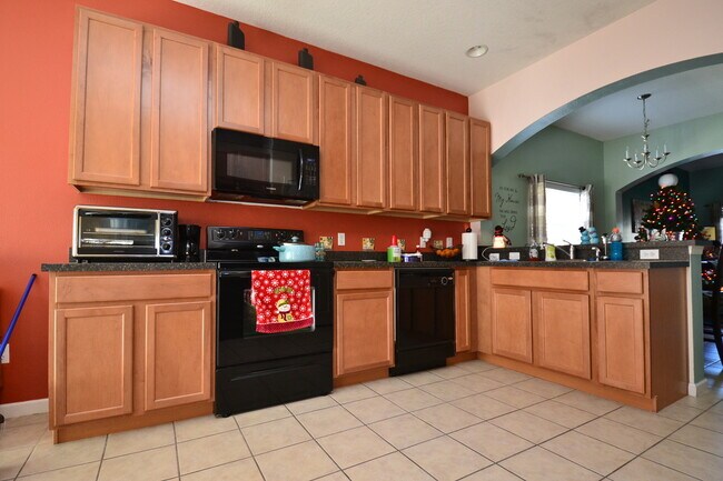 Foto del edificio - Large, End Unit 5B/3.5B Townhome - Gated Community, Heritage Commons