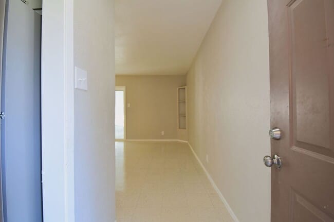 Building Photo - 5936 Cherry Loop