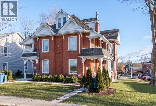 Building Photo - 70 Waterloo Ave