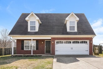 Building Photo - 2209 Dewey Dr