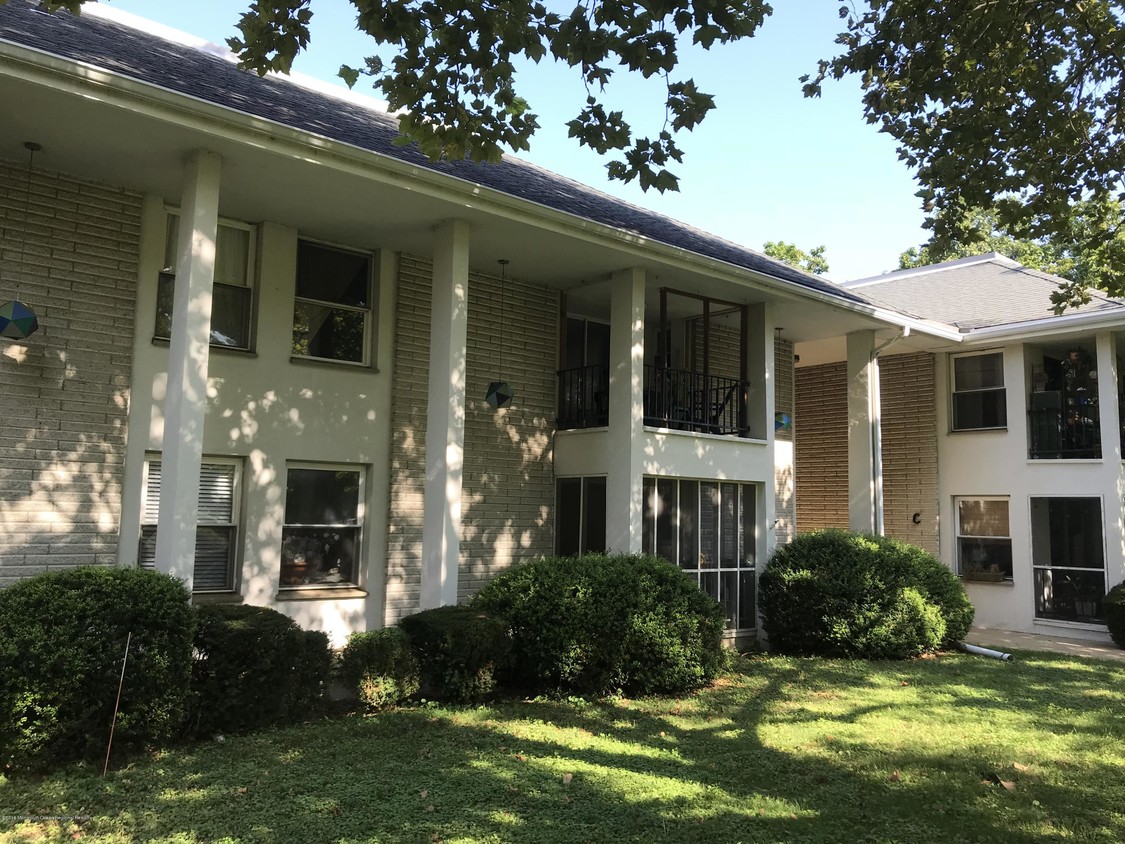 Primary Photo - 2137 8th Ave