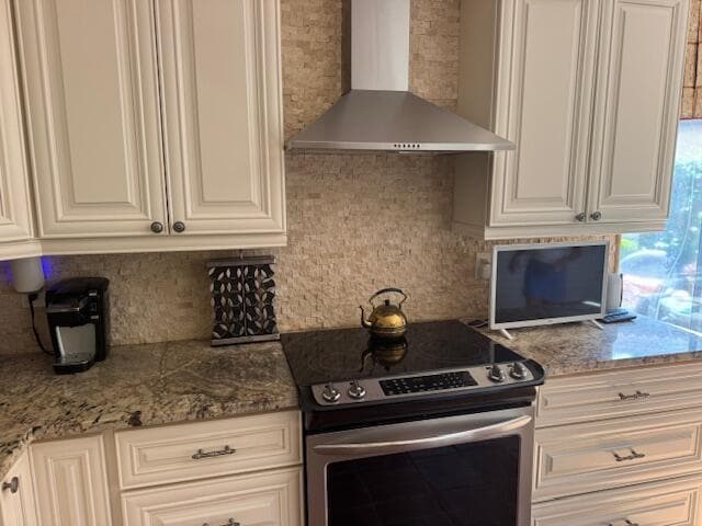 Building Photo - 5723 Lakeview Mews Cir