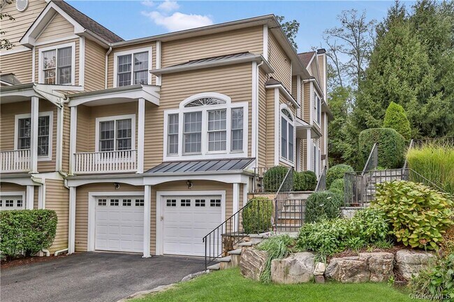 Foto del edificio - 7 Hopkins Ln