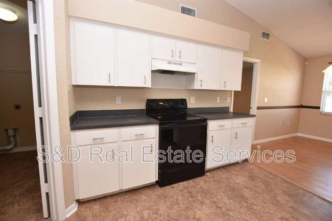 Foto del edificio - 2830 Hickory Ridge Dr