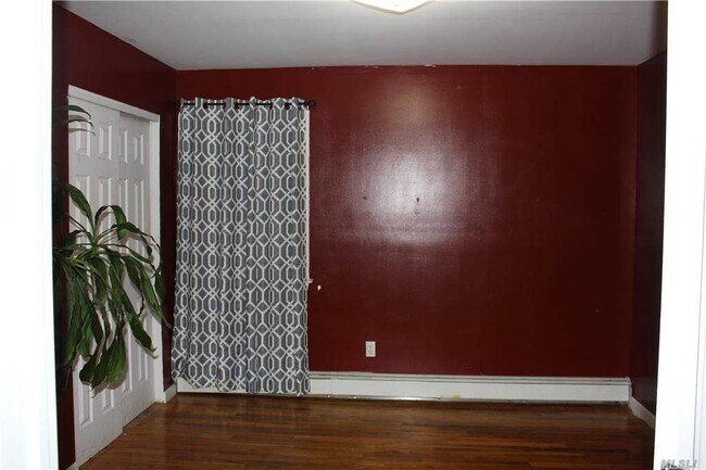 Building Photo - 846 Roosevelt St