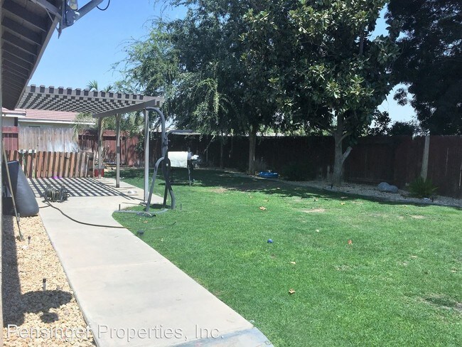 Building Photo - 6212 Green Garden Dr
