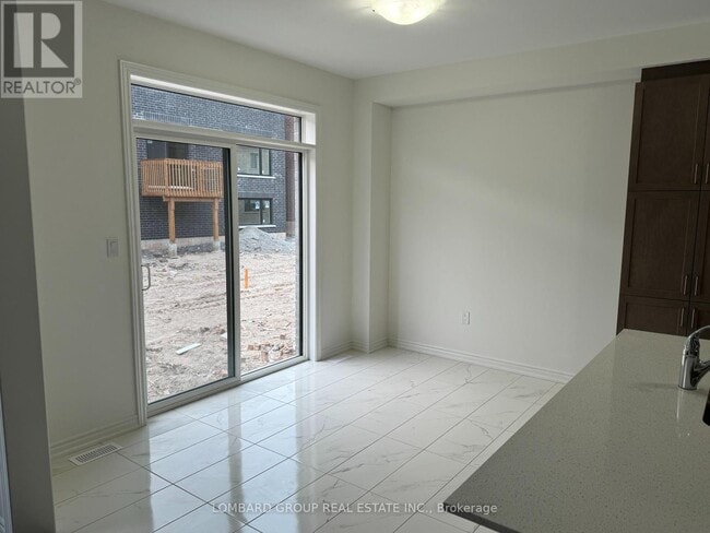 Building Photo - 21 Stanley Leitch Dr