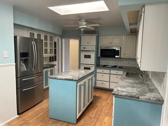 Foto del edificio - 1511 Spur Ave