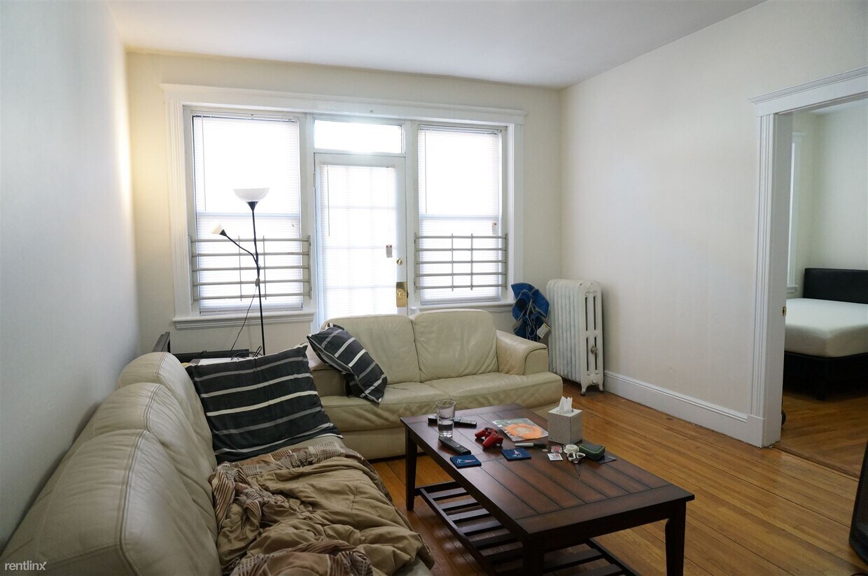 2 br, 1 bath - 3 Carol Ave Apt 104 4 - 2 br, 1 bath  - 3 Carol Ave Apt 104 4