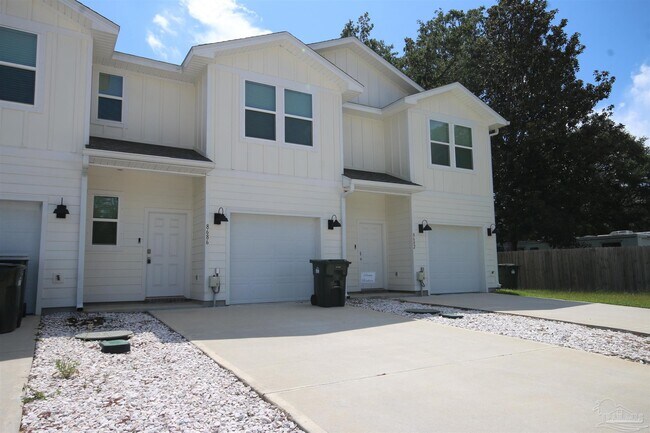 Foto del edificio - 8686 Meadow Flower Ln