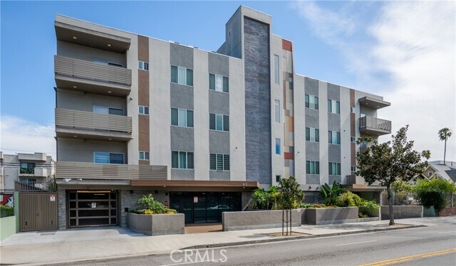 Foto del edificio - 820 S Wilton Pl