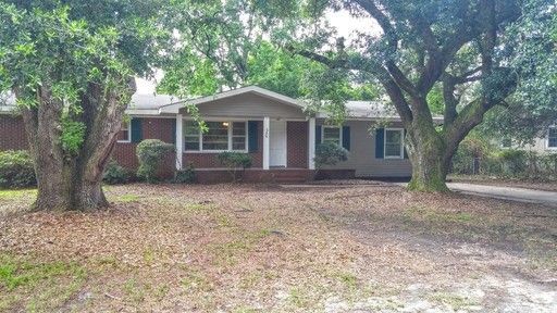Building Photo - COLLEGE ACRES