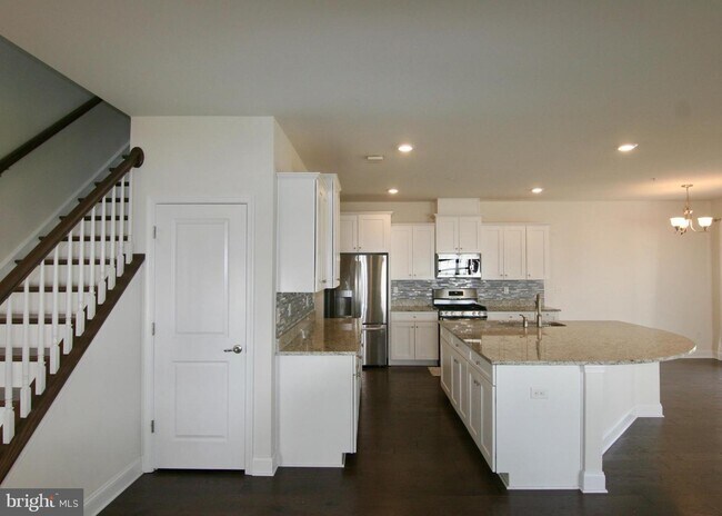 Foto del edificio - 144 Knock Hill Dr