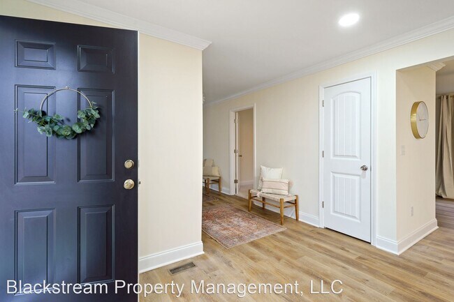 Building Photo - 3 br, 1.5 bath House - 105 Jasmine Drive