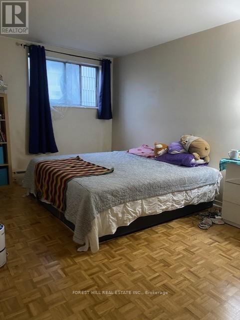 Building Photo - 436 Queen St W