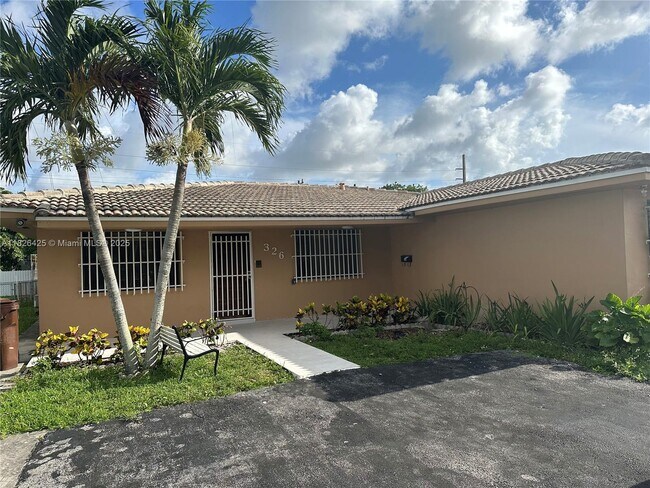 Foto del edificio - 326 E 34th St