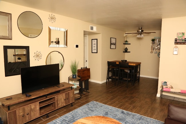 Photo - 1265 Kendall Dr Apartment