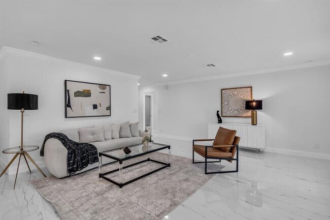 Foto del edificio - 1911 NW 107th Dr