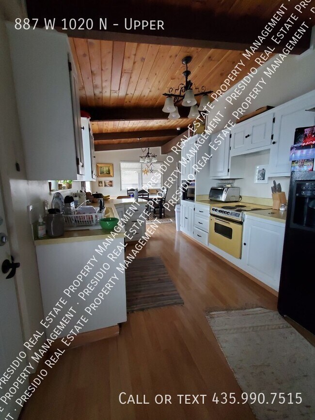 Building Photo - 887 W 1020 N
