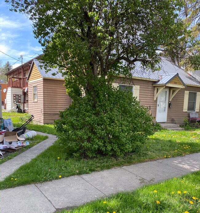 Building Photo - 519 S Almon St