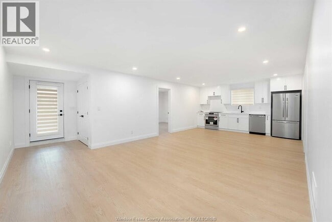 Building Photo - 354 Bouffard Rd