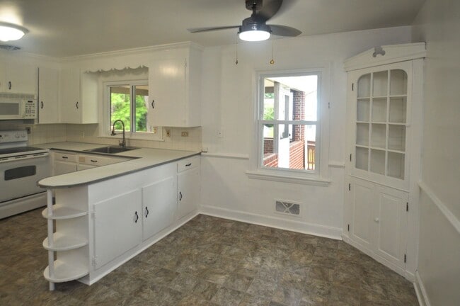 Building Photo - 3428 Landon St