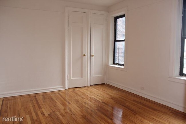 Building Photo - 1 br, 1 bath  - 3204 Holland Ave 2E