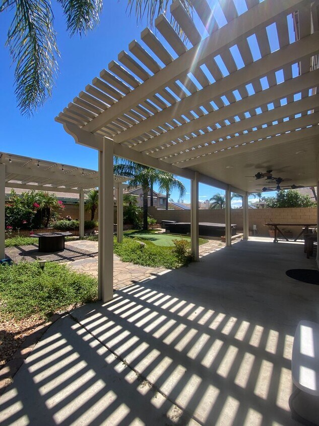 Foto del edificio - 7131 Ravenswood Pl