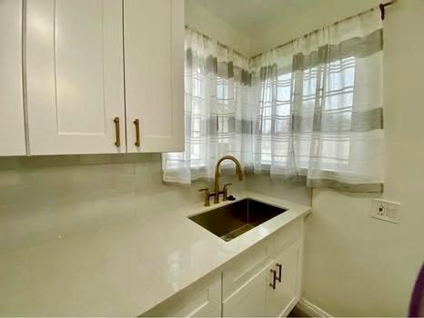 Building Photo - 3647 Elliotta Dr