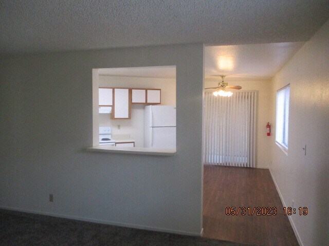 Building Photo - 5171 Pioneer Ave