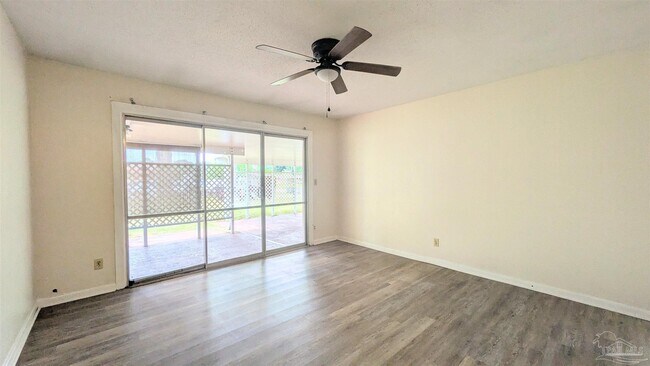 Foto del edificio - 1025 Revere Dr