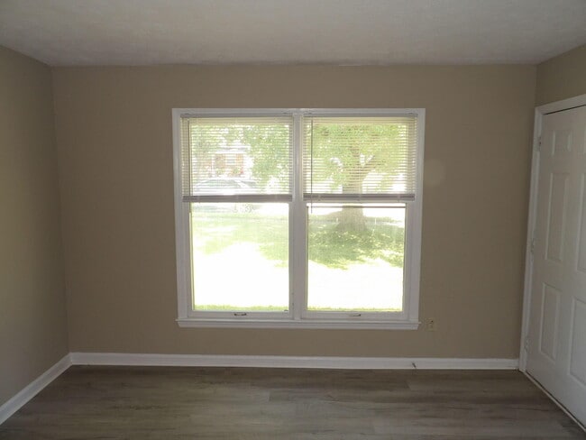 Building Photo - 115 Potomac Ct
