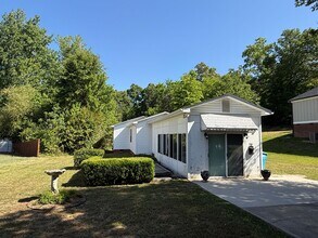 Building Photo - 330 Ferrell Ave